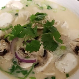 Tom Kha